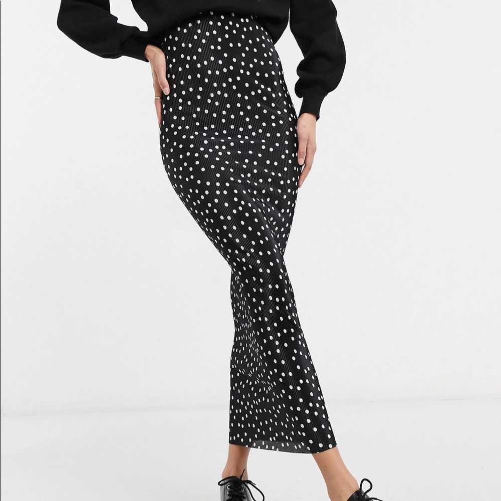 ASOS DESIGN tall plisse column maxi skirt in mono spot print